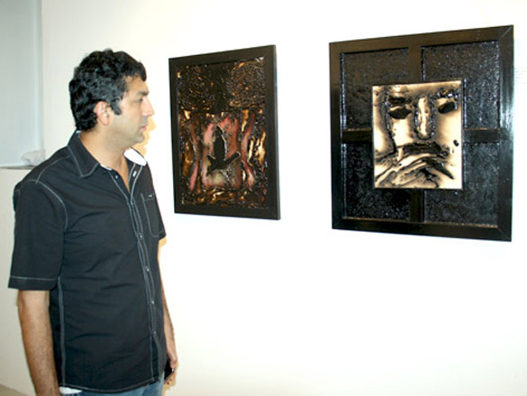 kunal rahul nausheen mona and satya at simran ks lambas art event 6