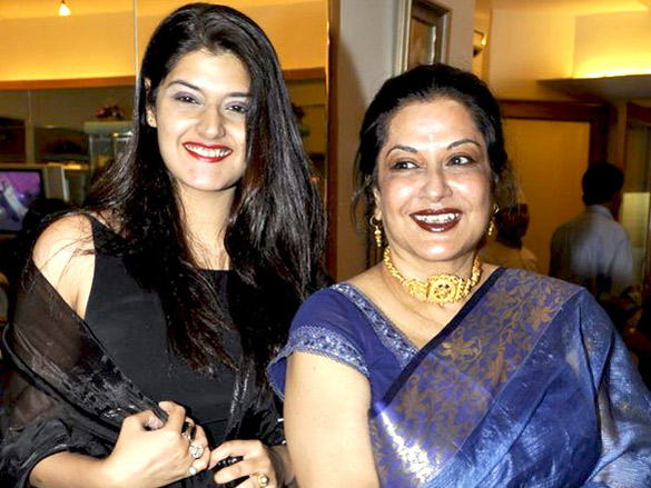 chitrangda gul and vidya malvade grace roopa vohras collection launch 13