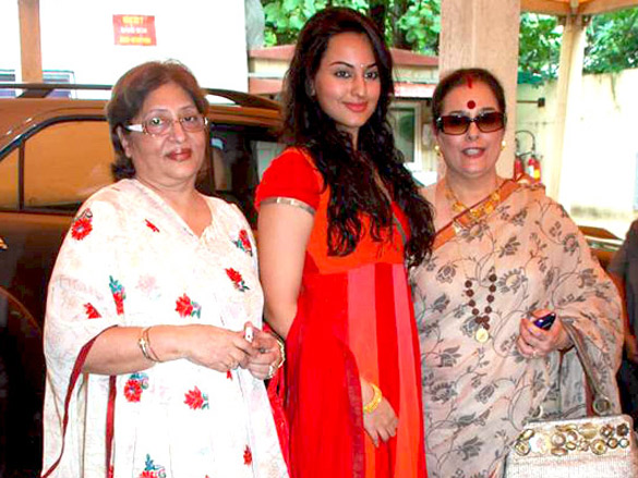 sonakshi sinha meets underprivileged children 3