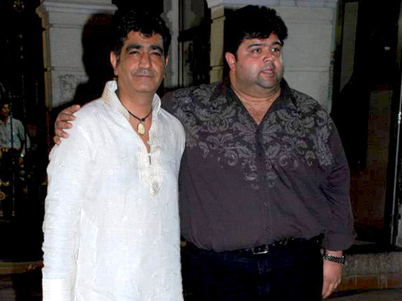 celebs at sanjay dutts mata ki chowki 26
