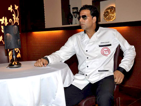 akshay kumar on the set of amul master chef india 5