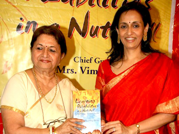 paresh rawal and satish shah launch swaroop rawals new book 4