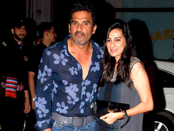 suniel shetty and mandira bedi at shailendra singhs birthday bash 2