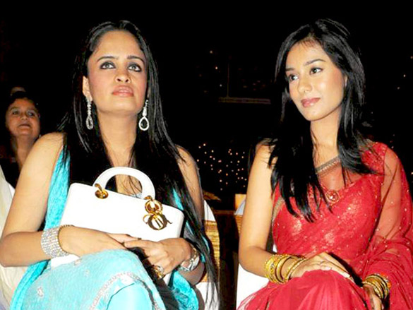 amrita rao minisha lamba at designer ad singhs sangeet 6