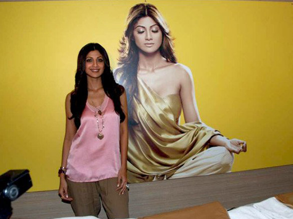 shilpa shetty launches branch of iosis spa 3