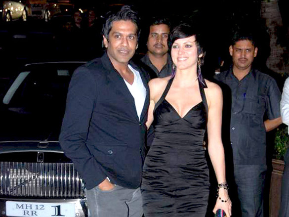 sanjay dutt shilpa kangna and malaika at baba dewans birthday bash 21