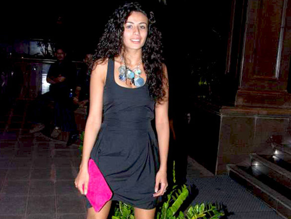sanjay dutt shilpa kangna and malaika at baba dewans birthday bash 27