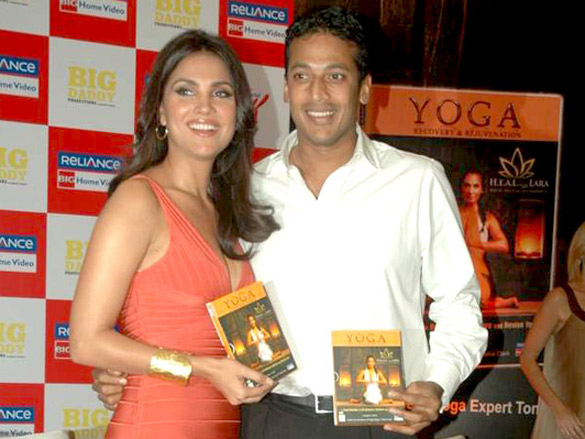 lara dutta at yoga dvd launch 4