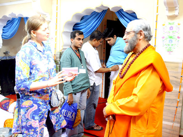 on the sets of isi life mein 2