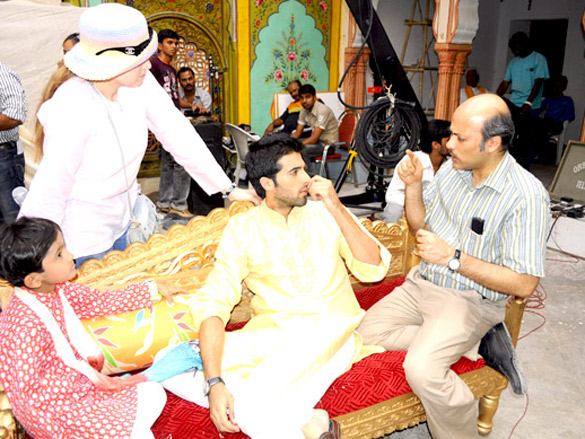 on the sets of isi life mein 3
