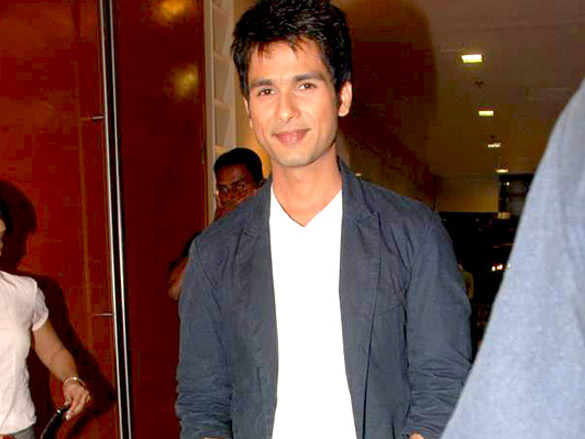 shahid kapoor at pioneer car audio press meet 9