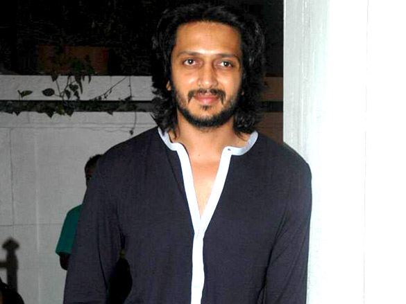 riteish deshmukh at yellow tree cafe anniversary bash 3