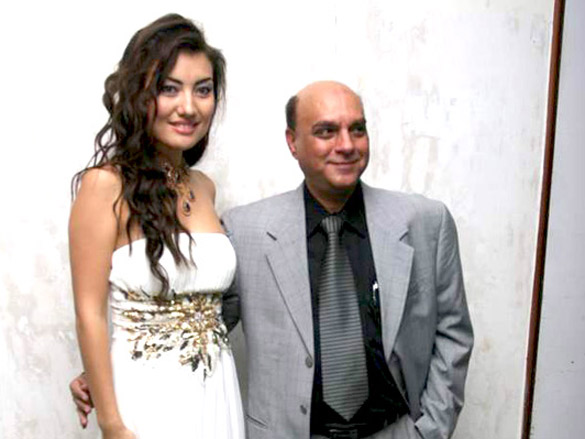 shriya kishore along with glamorous dancers from argentina 9