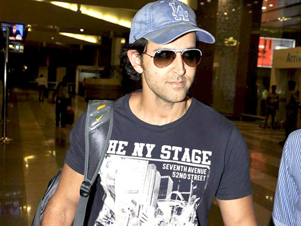 hrithik roshan returns from arjun rampals birthday bash in delhi 8