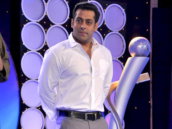 salman khan graces ibn7 super idols awards 12