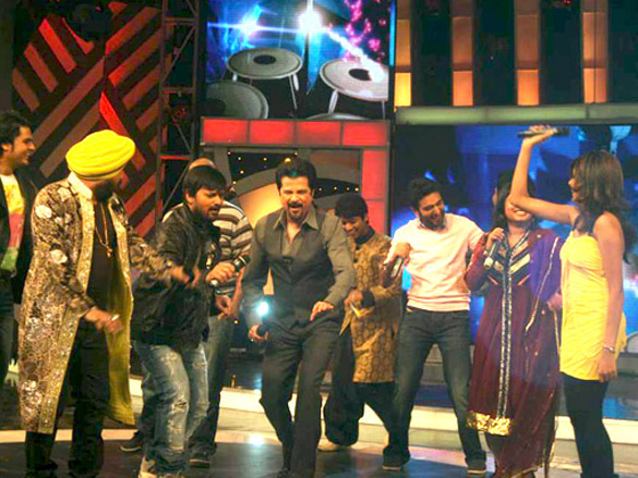 anil kapoor on the sets of sa re ga ma pa singing superstar 2