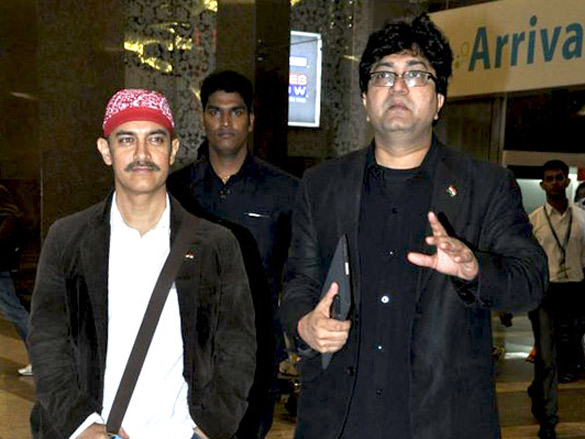 aamir khan snapped with his new hair style and moustache 5