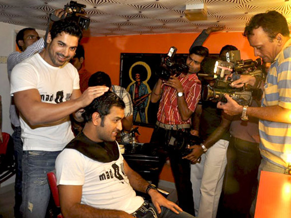 john and dhoni style each other at mad o wat salon 5