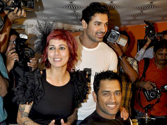 john and dhoni style each other at mad o wat salon 6