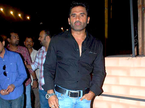 anil kapoor suniel shetty and sonu sood at comedy circus grand finale 7