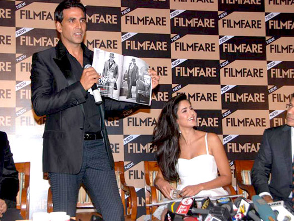 akshay and katrina unveil filmfares latest issue 6