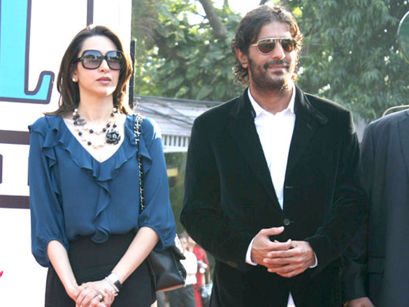 karisma kapoor at derby racing start 6