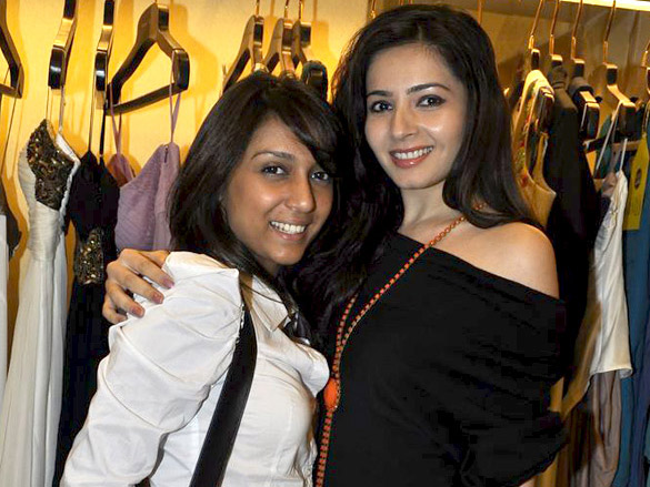 shweta salve and nauheed grace vinegar fashion preview 3
