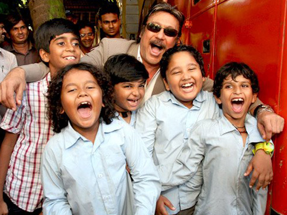 on the sets of satrangee parachute 7