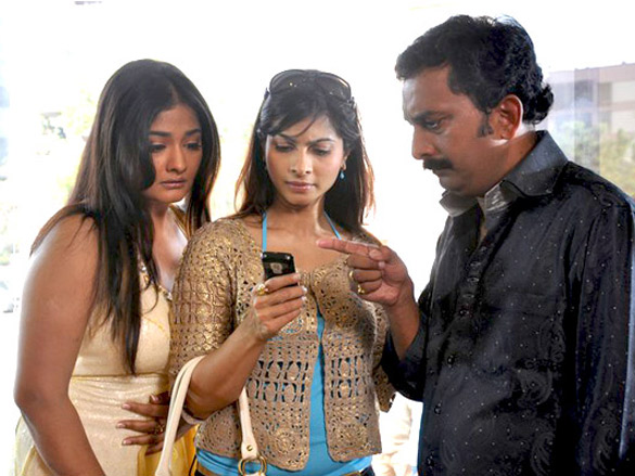 on the sets of be careful 28