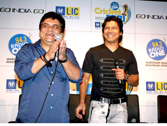 shaan and leslie at the launch of 94 3 radio one cricket raaj anthem 7