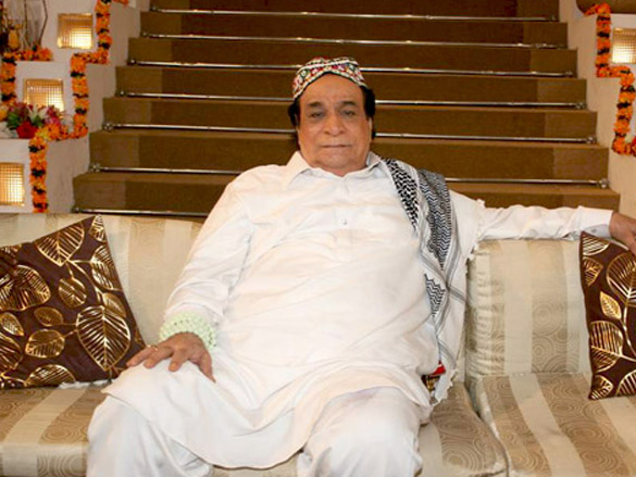 kader khan shoots with ravi kissen 6