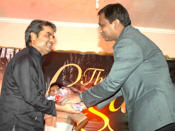 zakir hussain launches the legacy album by ustad sultan khan and sabir khan 6