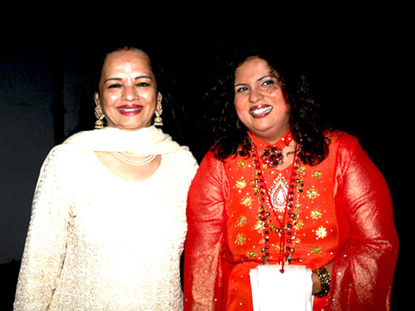 hema sardesai and abhijeet sawant perform at the mumbai saptarang festival 6