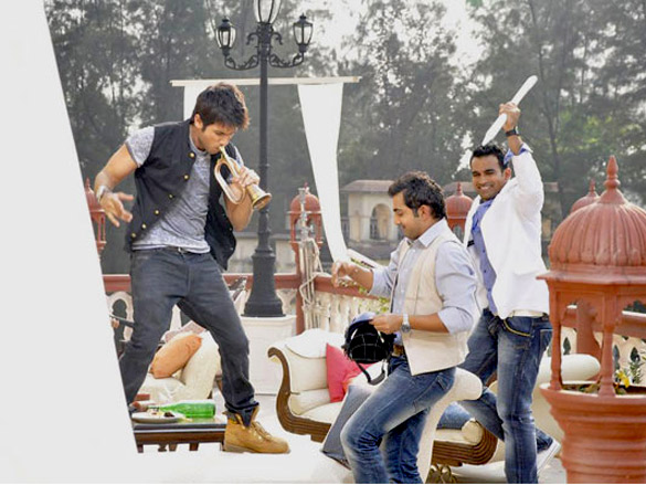 shahid kapoor and genelia shoot tvc for colgate maxfresh 5