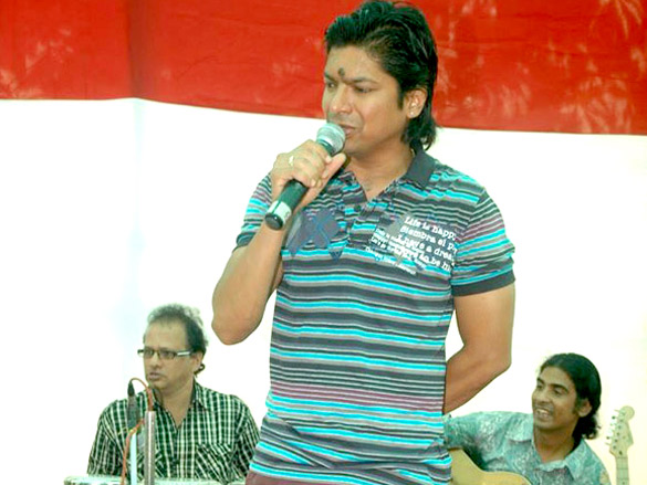 anurag basu shaan pritam and bappi perform saraswati pooja 8