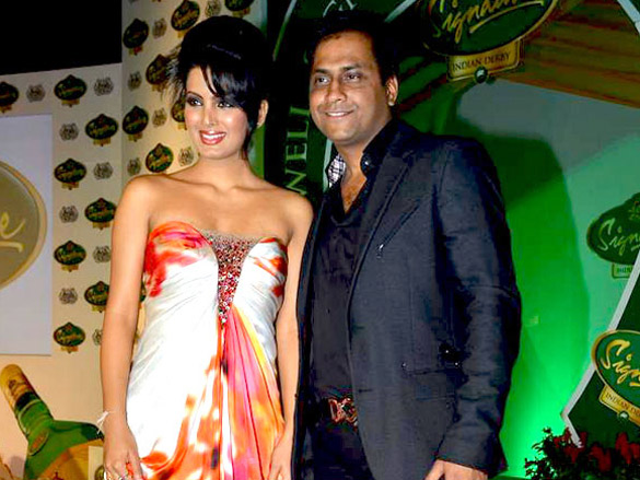 geeta basra at signature derby press meet with fashion show 11