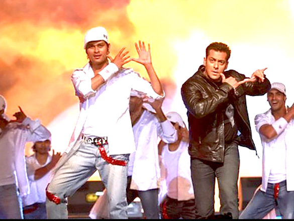salman akshay and katrina perform at the tri nation show 7