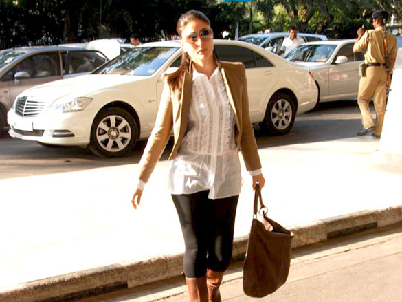 kareena kapoor spotted leaving mumbai to join saif ali khan in bhopal 6