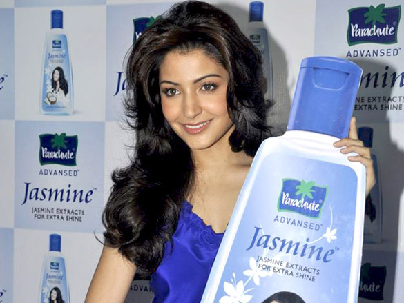 anushka sharma launches parachute jasmine coconut hair oil 6