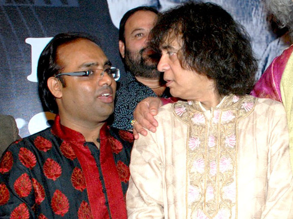 pandit shiv kumar sharma and zakir hussain at the living legends 12