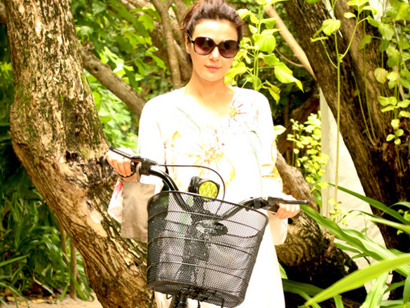 preity zinta celebrates her birthday at soneva fushi by six senses maldives 2