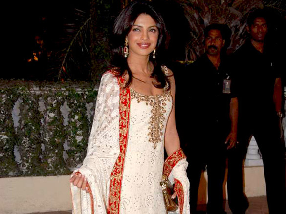 aamir and kiran host imran avantikas wedding reception 37