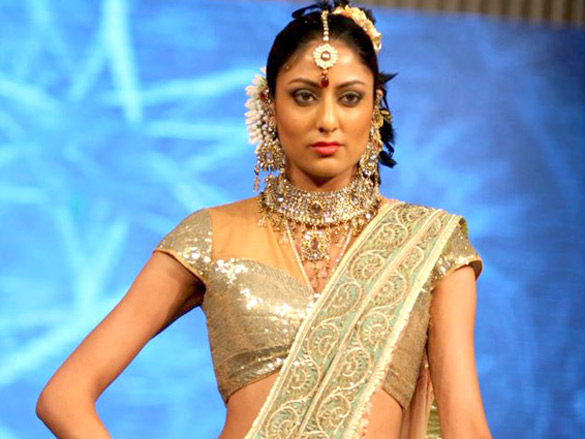 neeta lullas finale at gitanjali cyclothon fashion show 2011 9