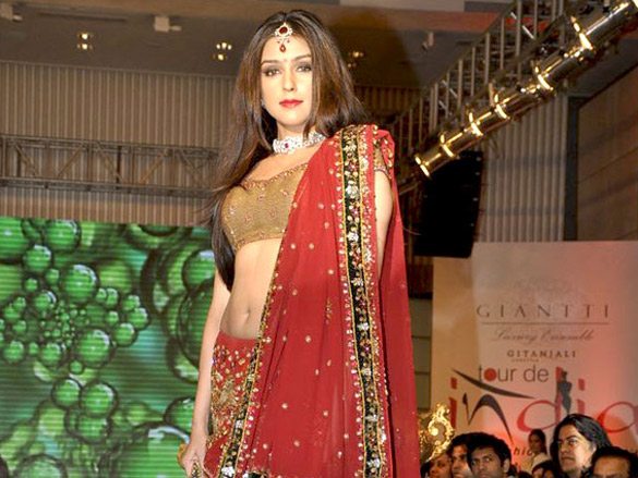 aarti chabria priyanka kothari and many others walk for manali jagtap 4