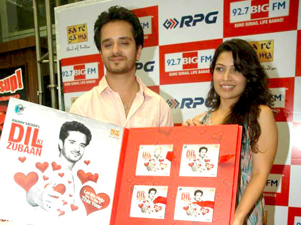 raghav launches dil ki zubaan album with amita pathak 4