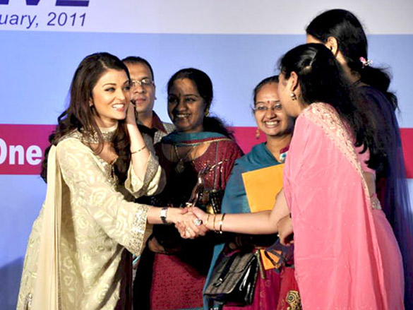 aishwarya jackky and pooja at the lavasa womens car rally prize distribution 6