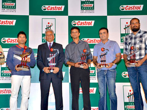 sachin and sehwag at castrol cricket awards 2