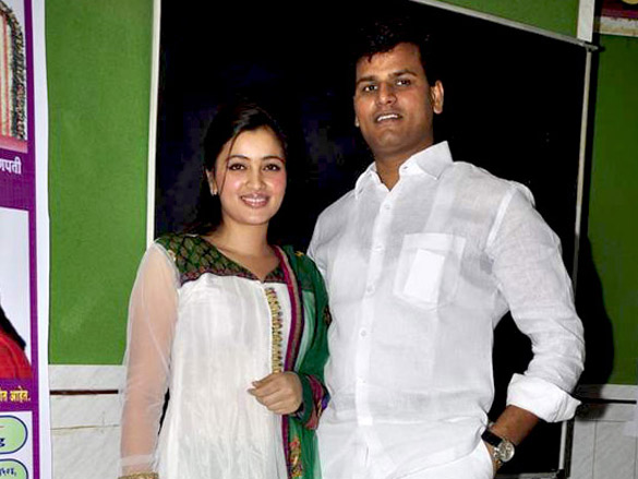 south actress navneet kaur at amravati mass marriage announcement 2