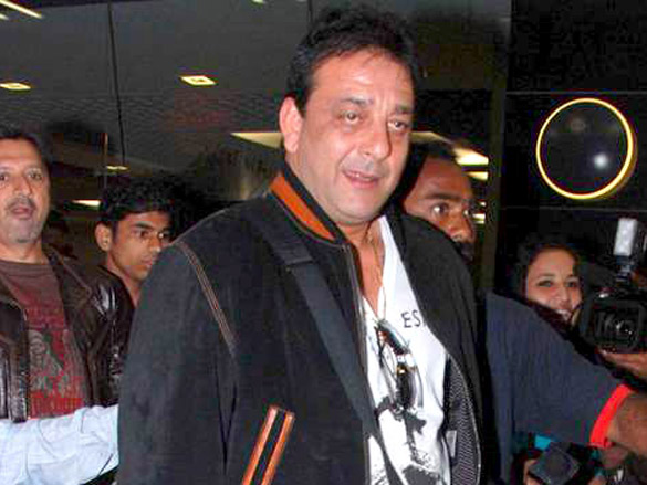 sanjay dutt returns from bangkok 4