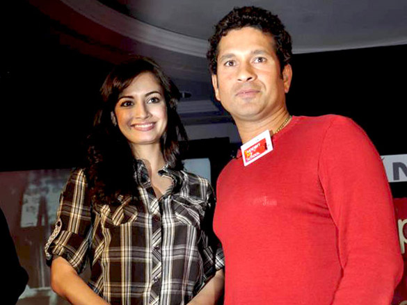 sachin and dia at coca cola and ndtv support my school event 3